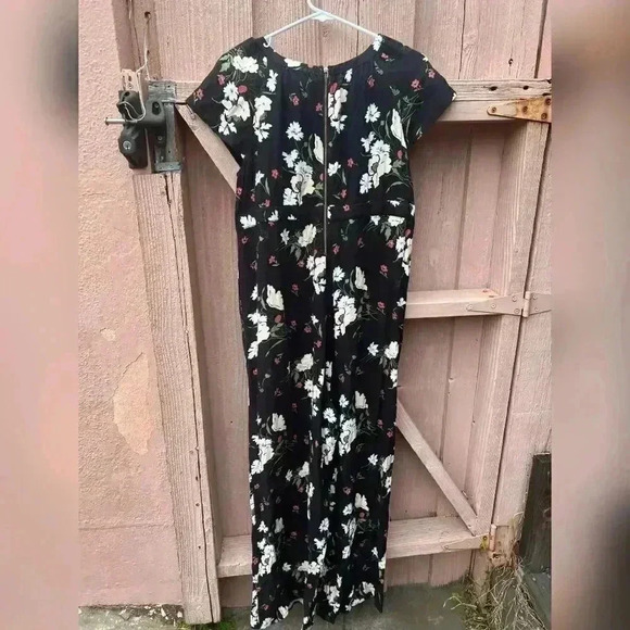 Ingrid & Isabel Maternity Floral Print Jumpsuit - Picture 6 of 7